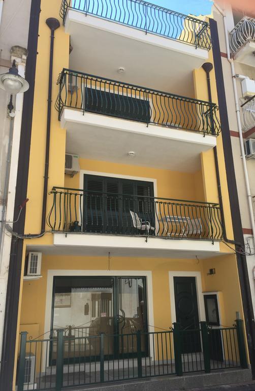 Milly House Apartment Letojanni Exterior photo